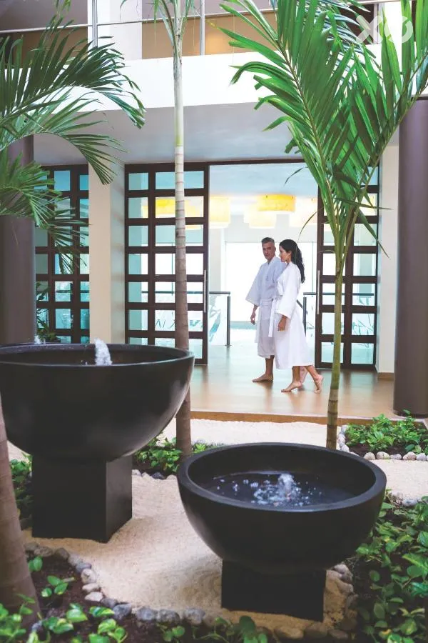El Dorado Seaside Suites