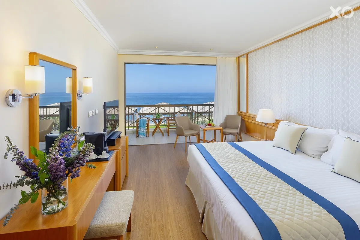 Constantinou Bros Athena Beach Hotel