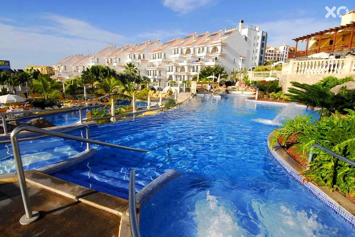 Paradise Park Fun Lifestyle Hotel