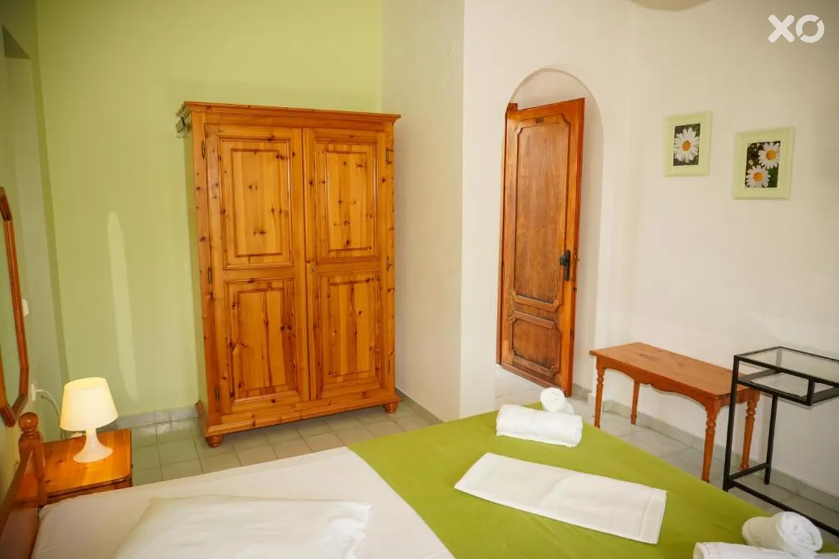 Irida Rooms