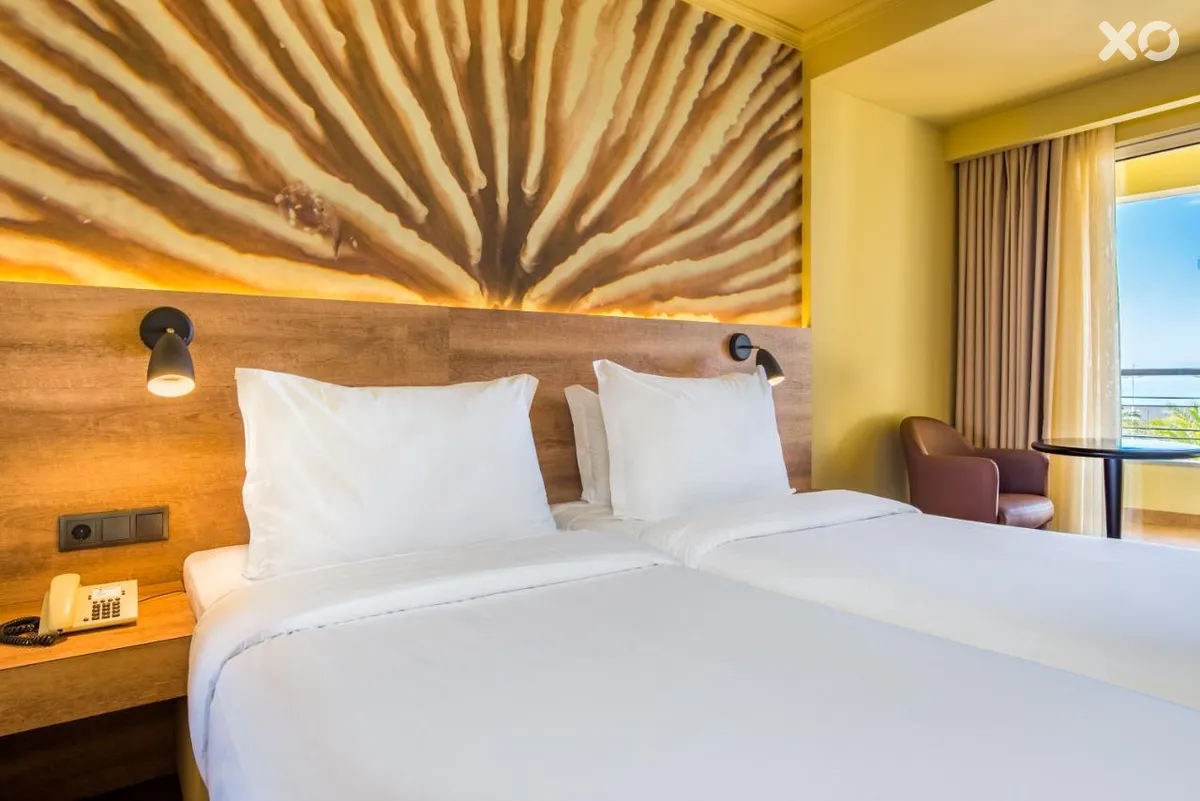 Calheta Beach Savoy Signature