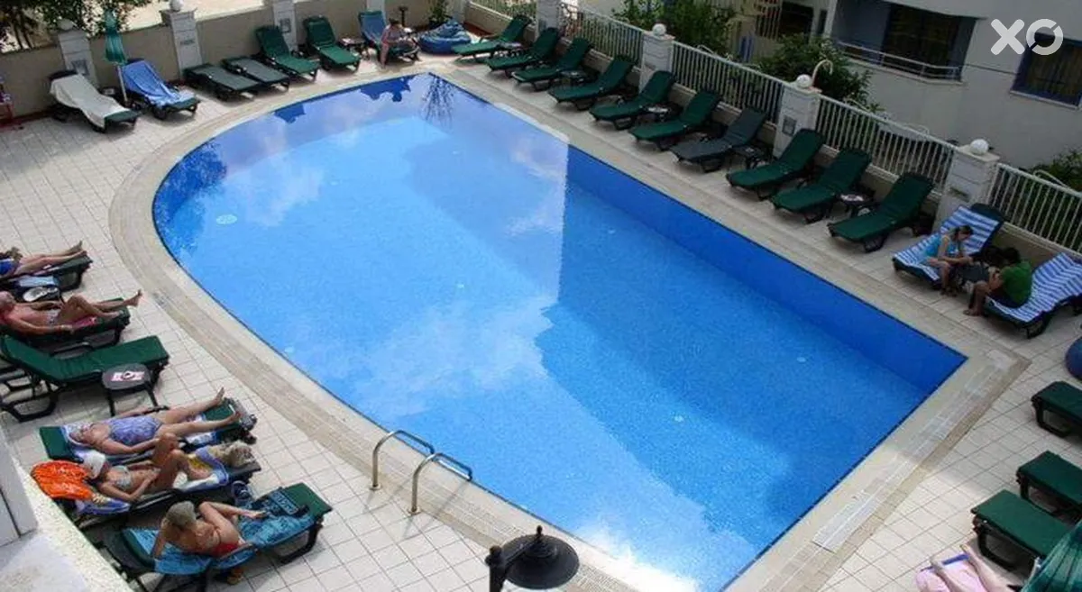 Almena Hotel