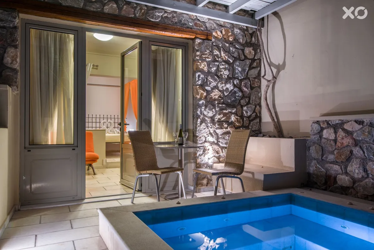 Antinea Suites Hotel & Spa