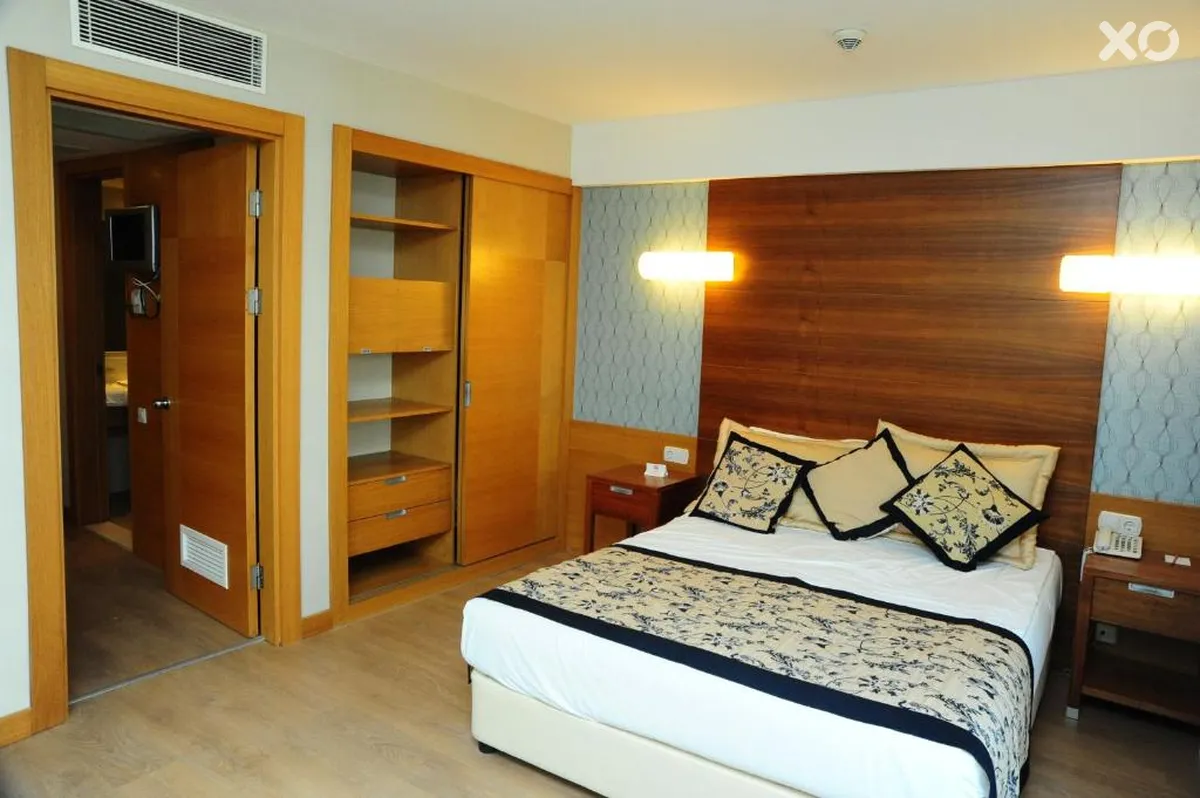 Trendy Side Beach Hotel