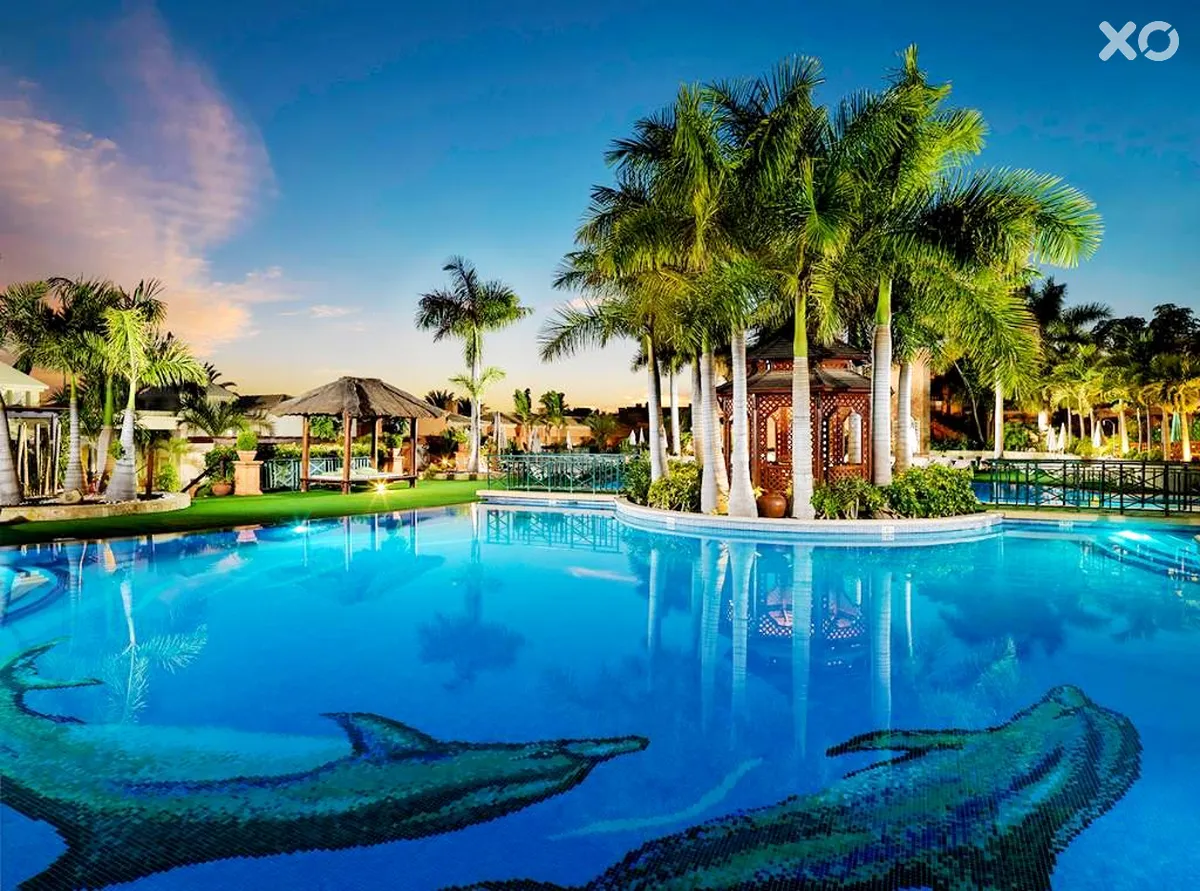 Green Garden Resort & Suites