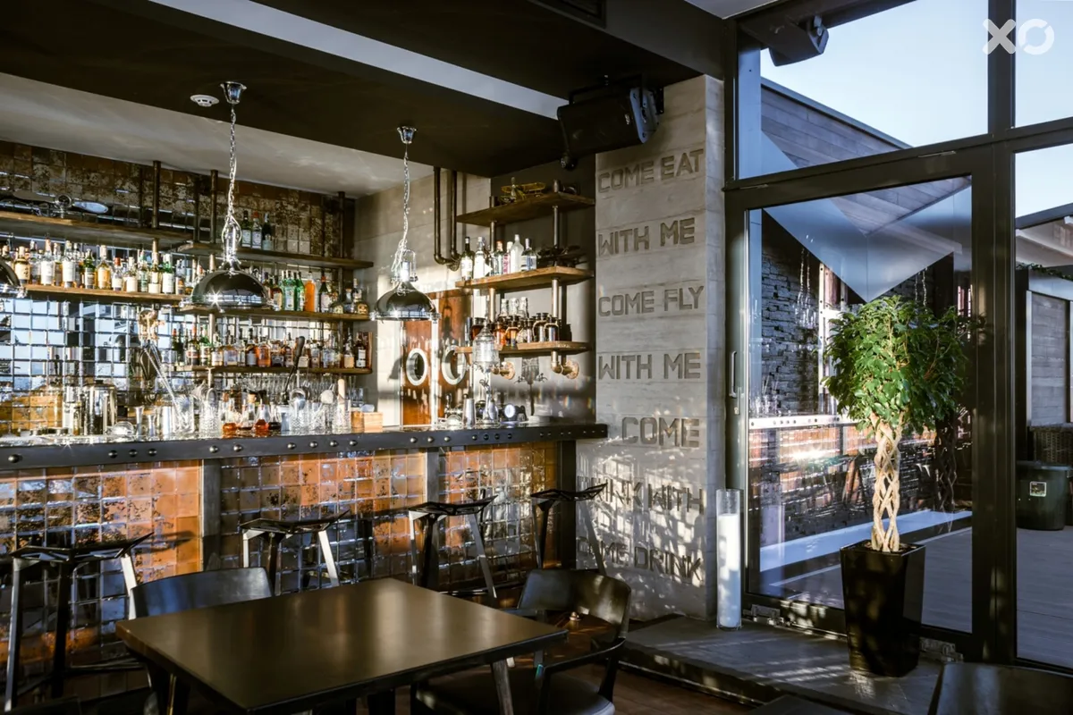 M1 Club Hotel
