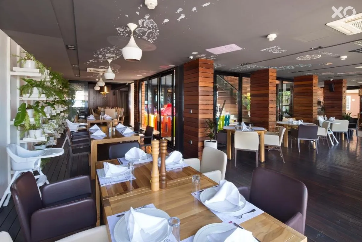 Aleksandar Hotel
