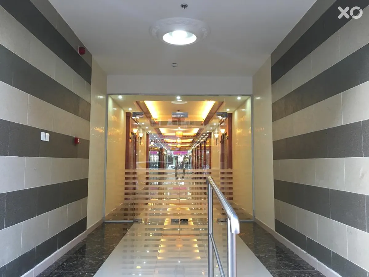 Royal Tulip Hotel LLC