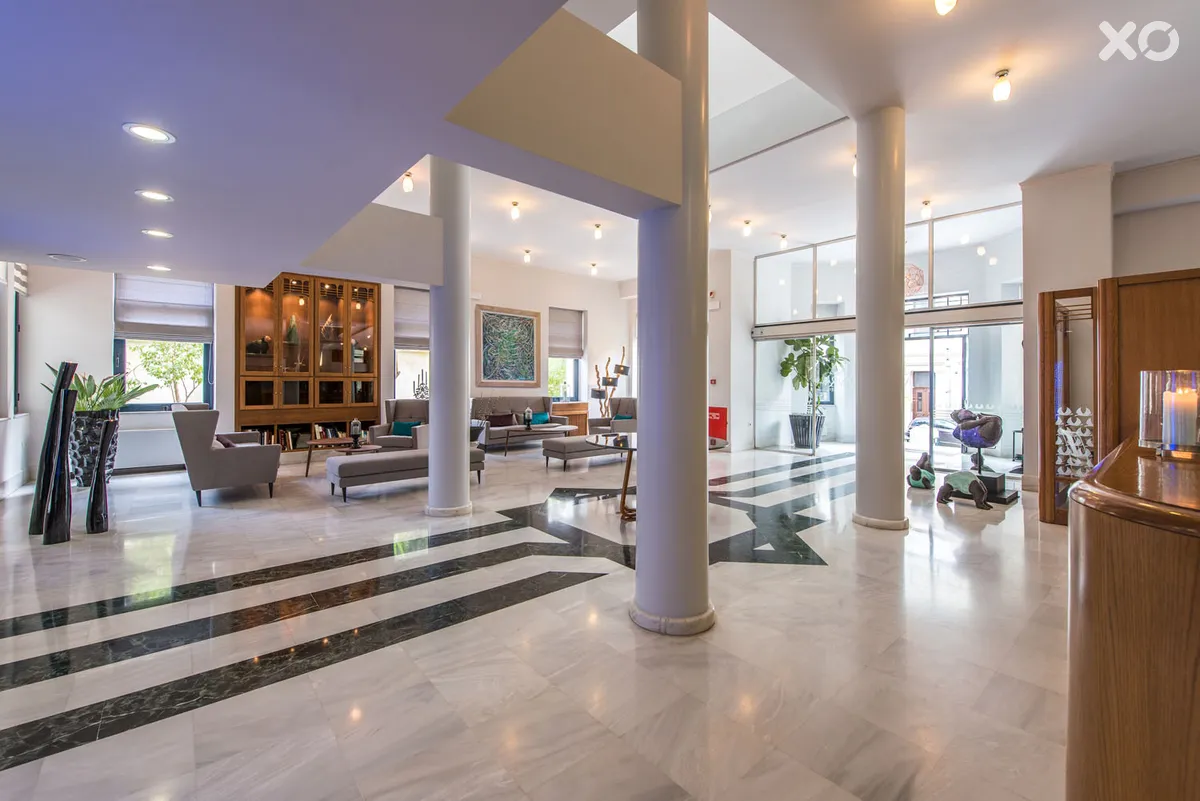 Avra City Hotel