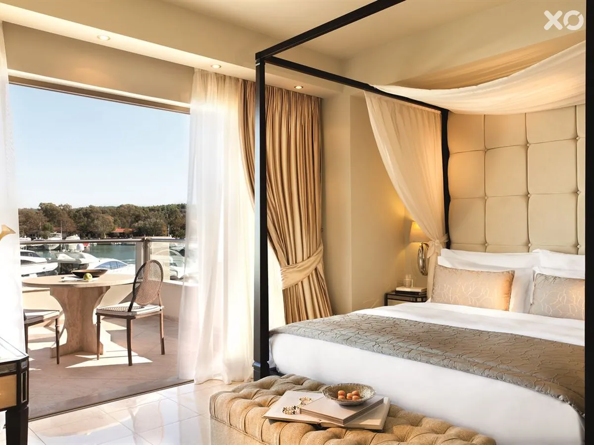 Sani Asterias Suites
