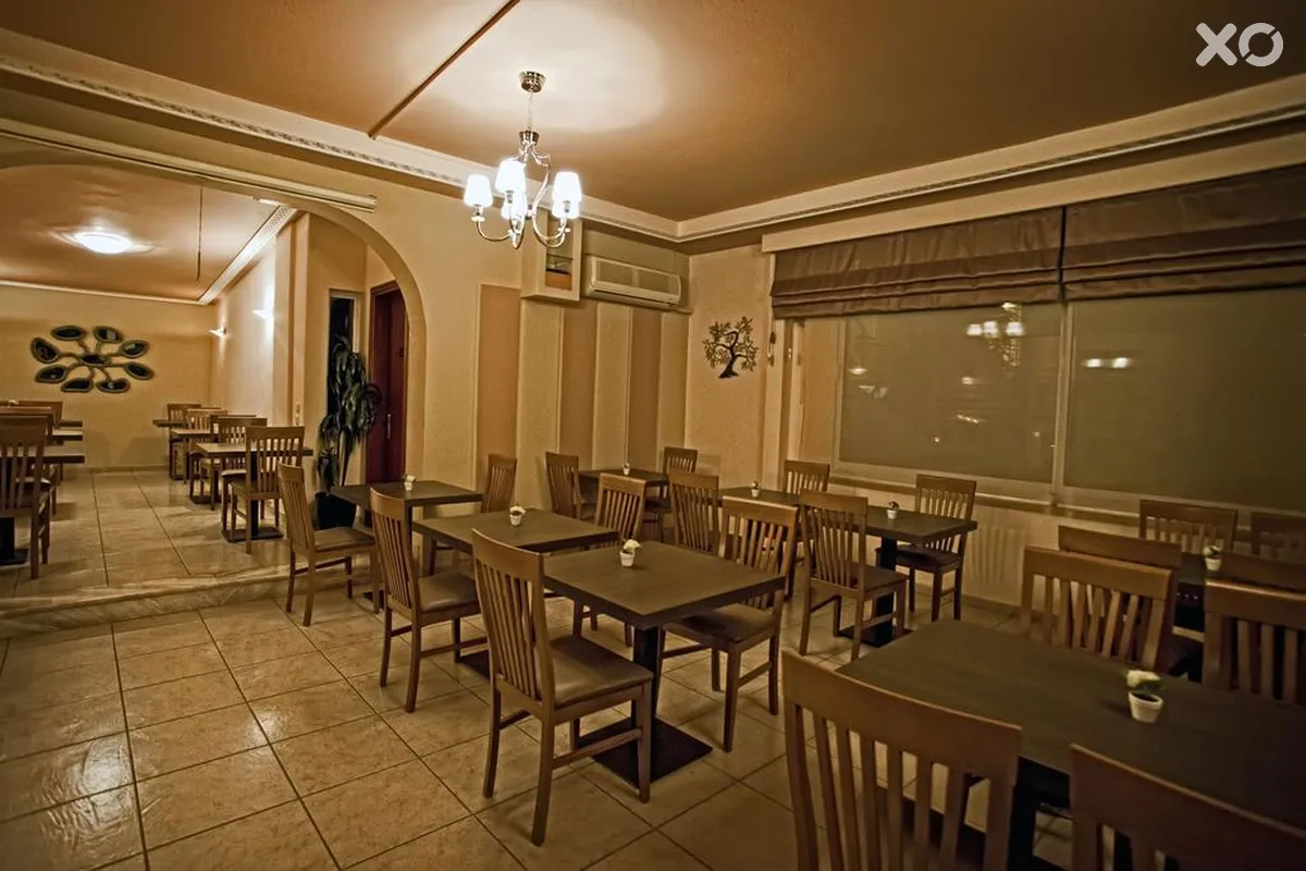 Sarantis Hotel