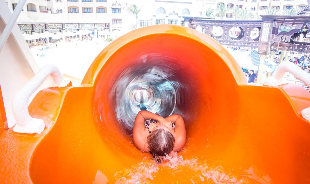 Sunny Days El Palacio