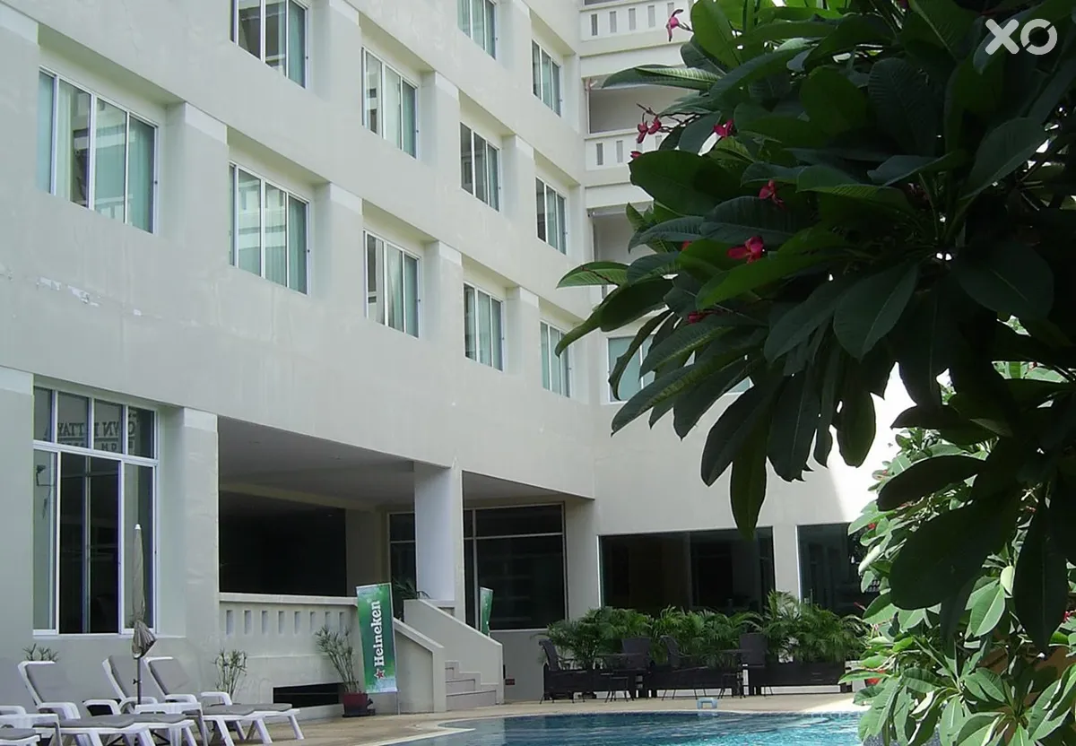 Crown Pattaya Beach Hotel