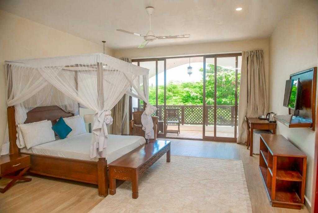 Нунгві, тихий куточок біля океану! Пляж неподалік, басейн та тропіки