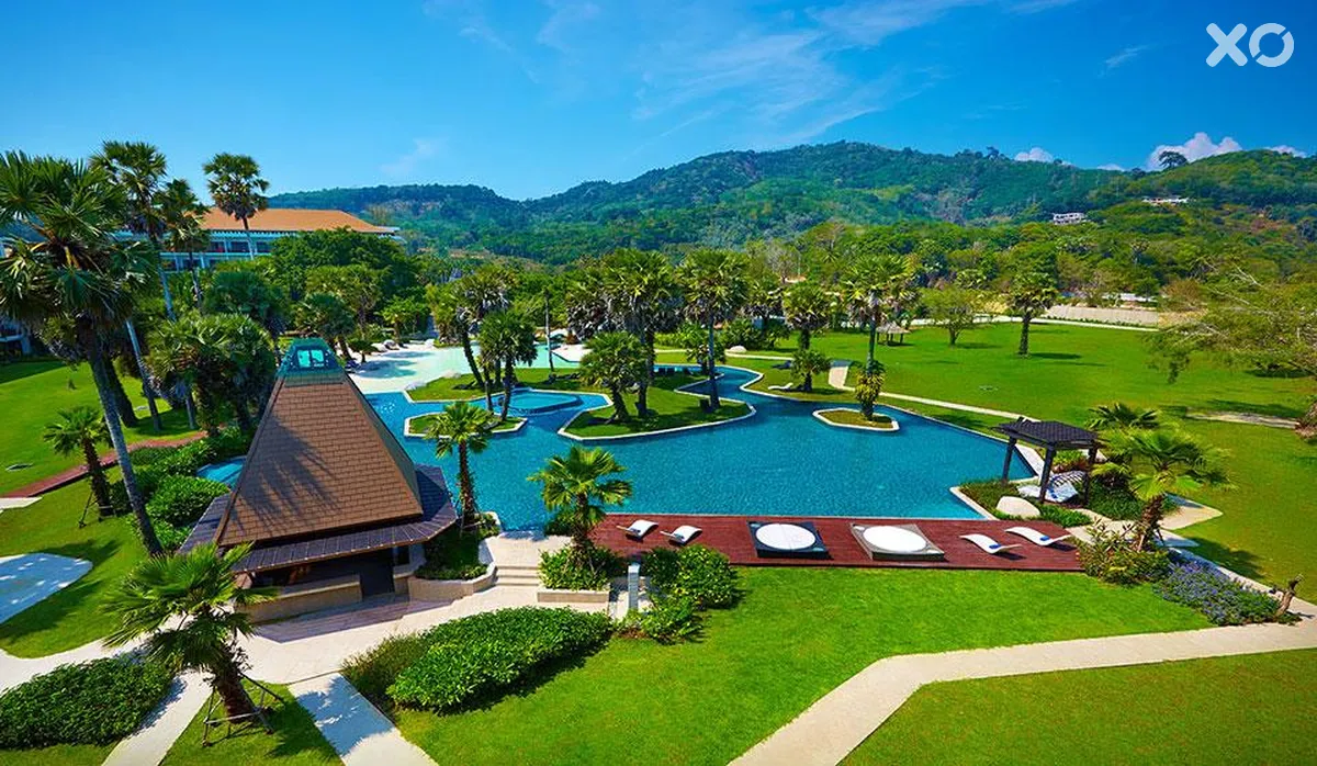Naithonburi Beach Resort