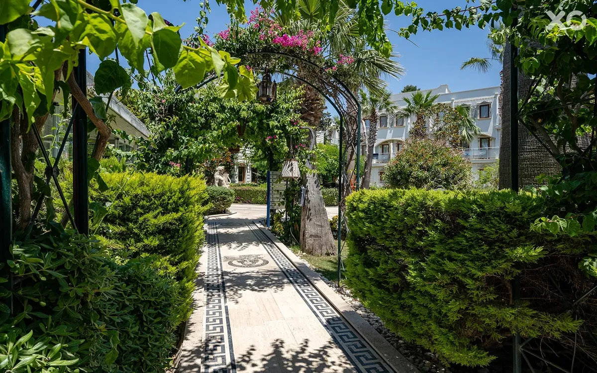Golden Beach Resort & Spa