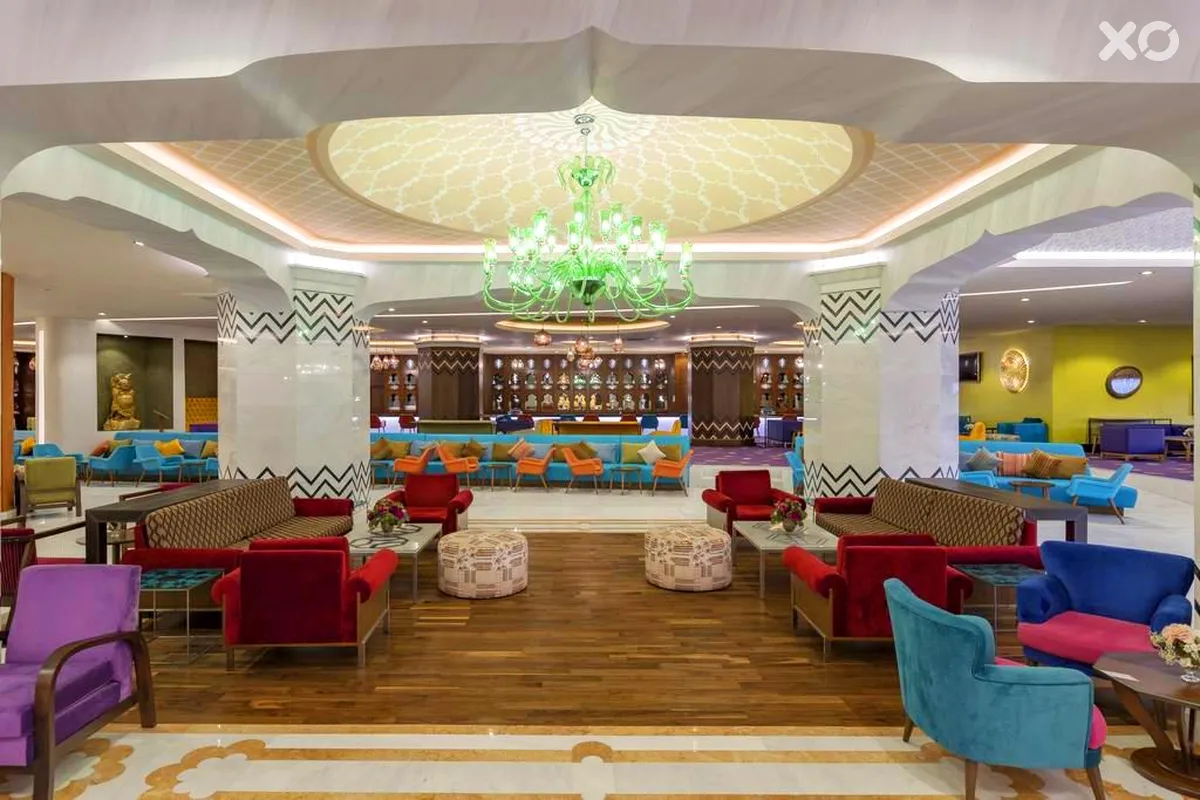 Royal Taj Mahal Hotel