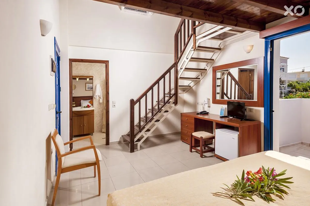 Adelais Hotel