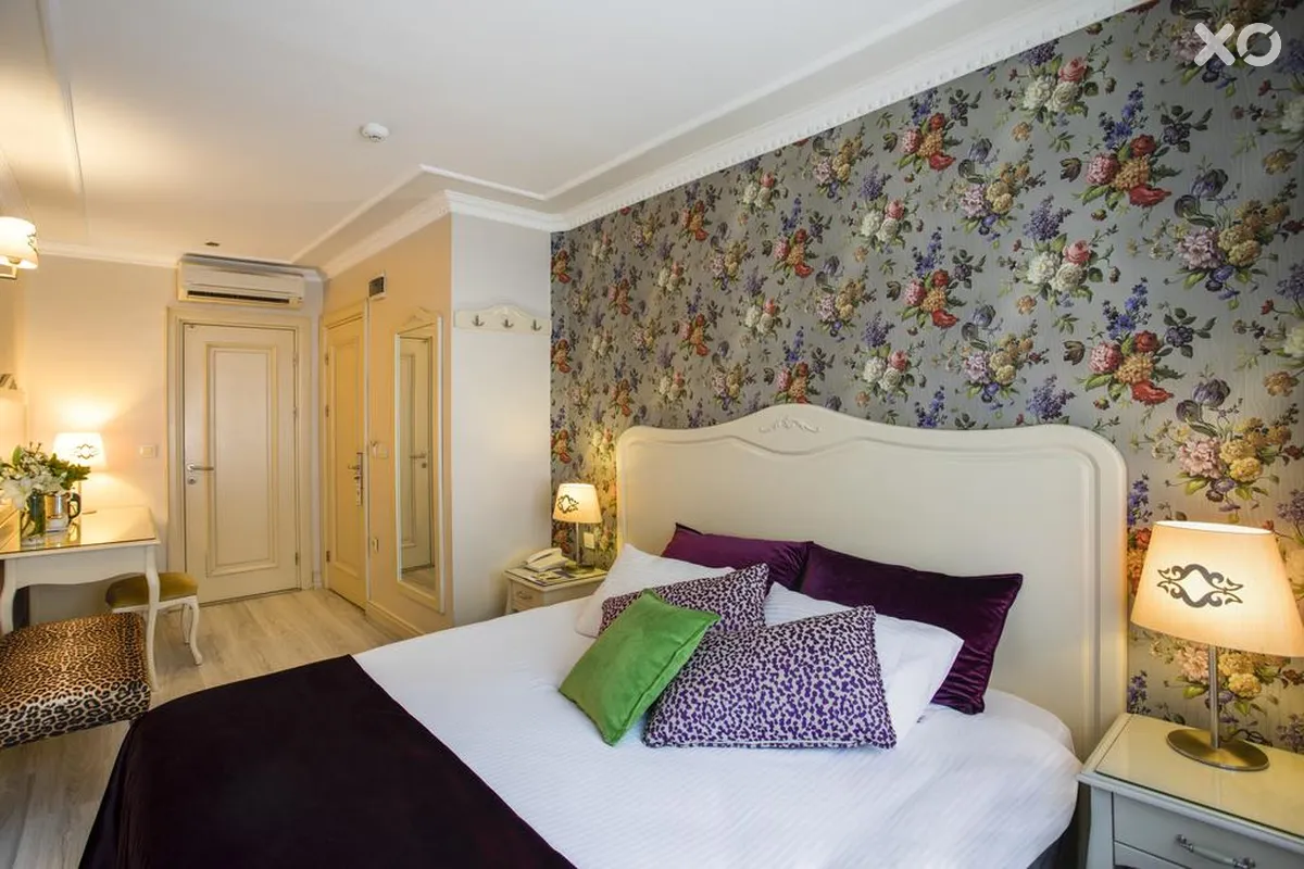 Raymond Hotel