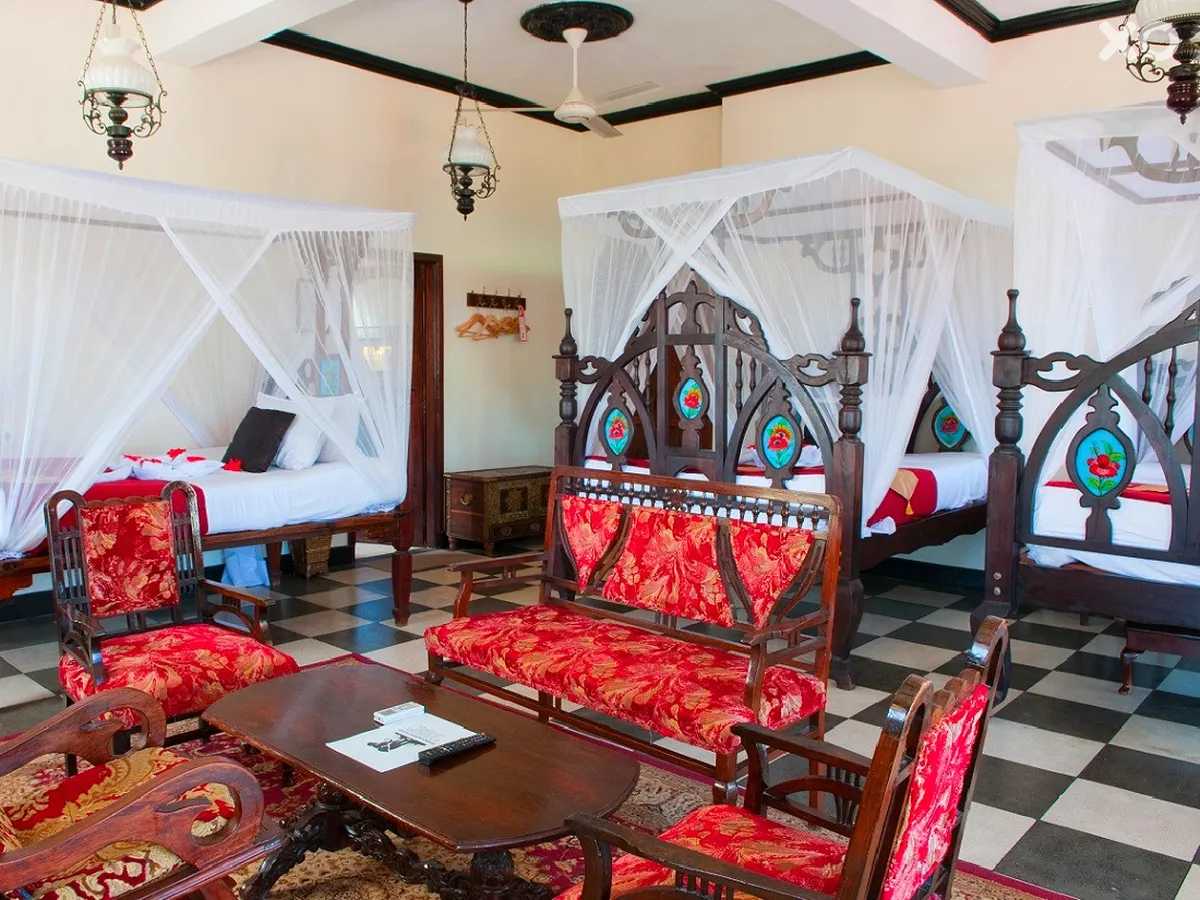 Tembo House Hotel & Apartments
