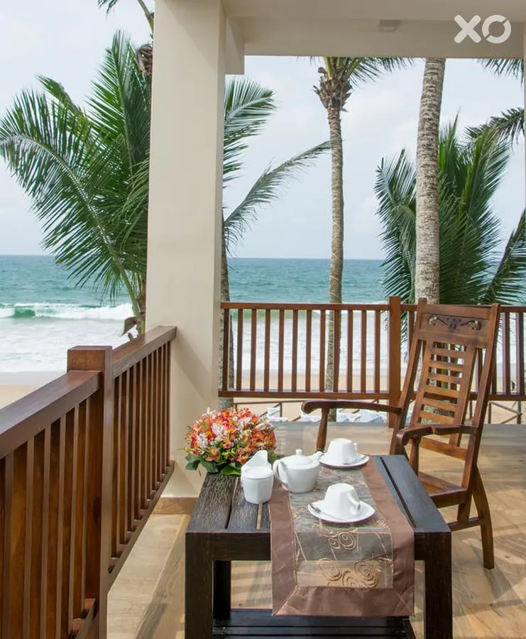 Sapphire Seas Beachfront Hotel