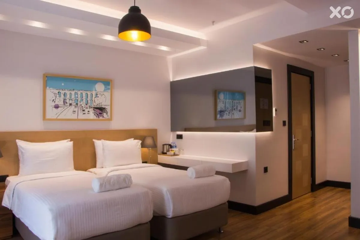 Four-G Hotel
