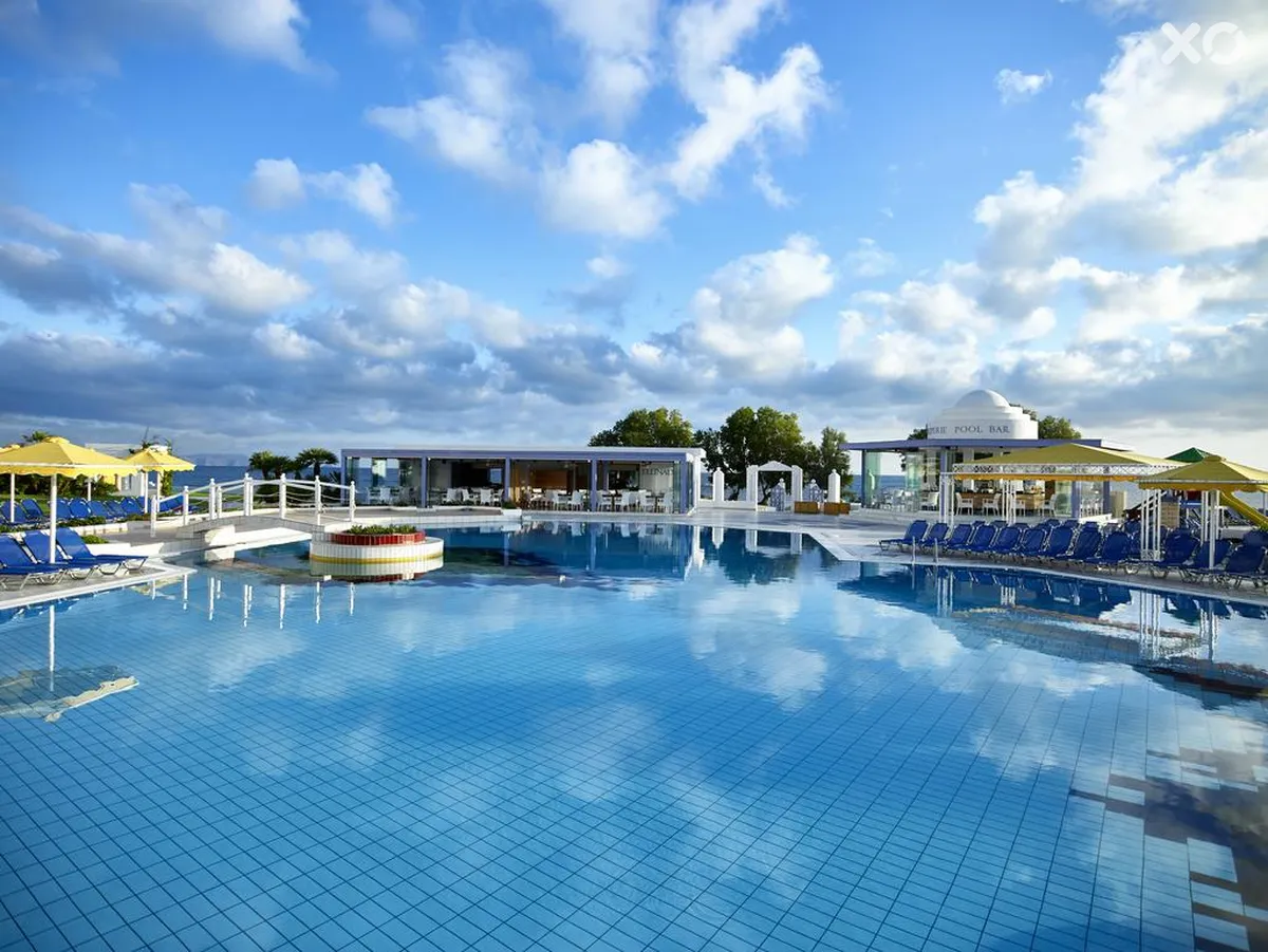 Serita Beach Hotel