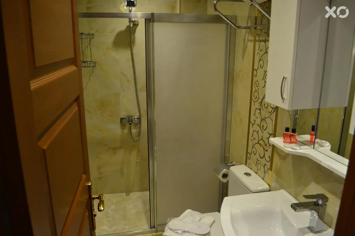 Seven Days Hotel