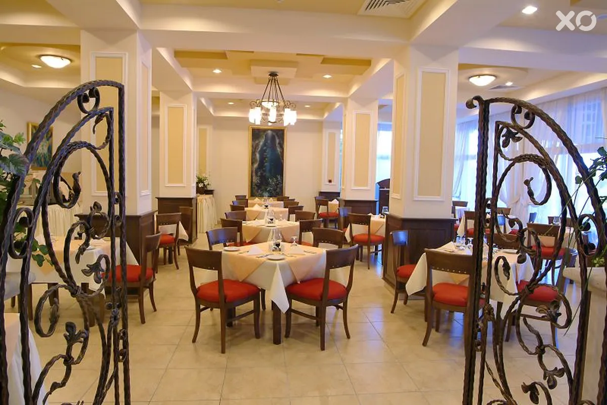 Anesis Hotel