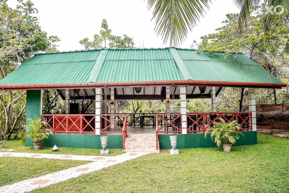 Bounty Hotel