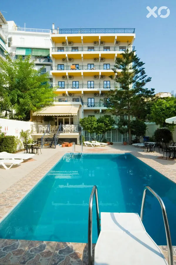 Bakos Hotel