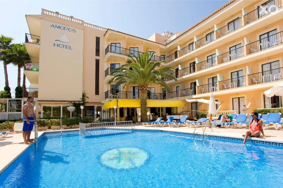 Amoros Hotel
