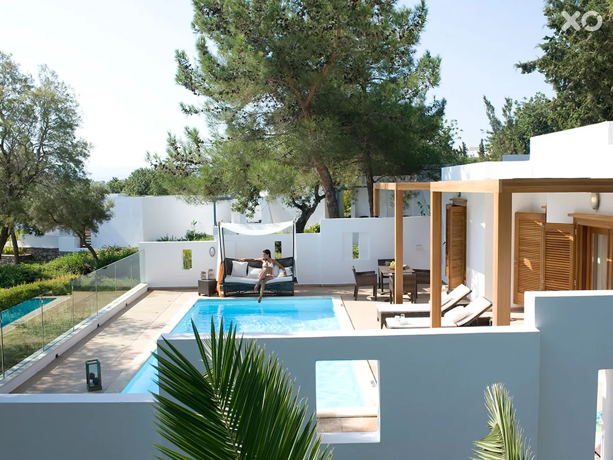 Minos Beach Art Hotel