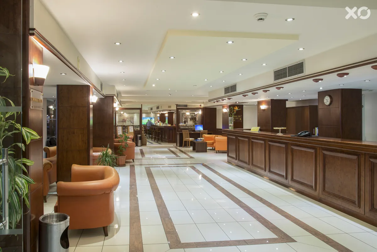 Manousos City Hotel