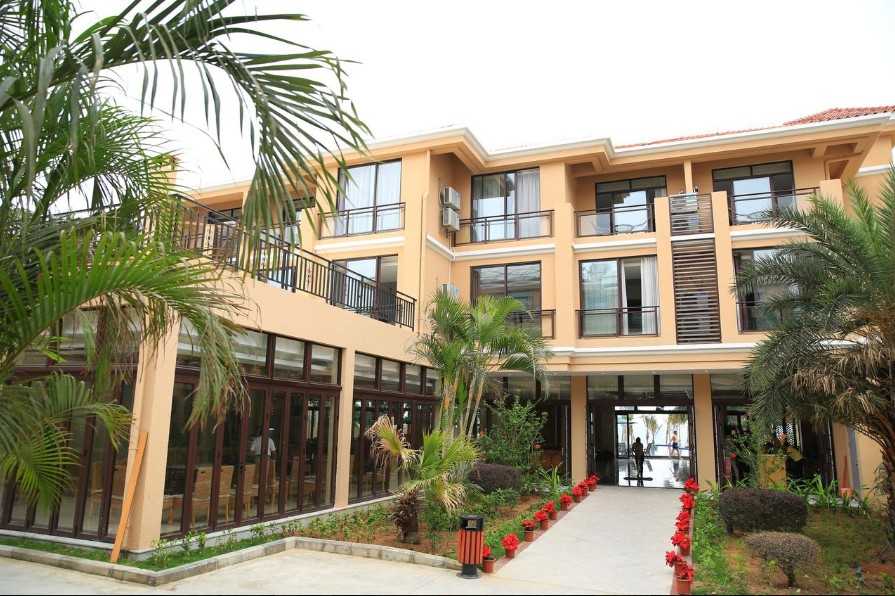 Бухта Саньявань для пляжного відпочинку! Власний пляж, шезлонги та пологий вхід у море