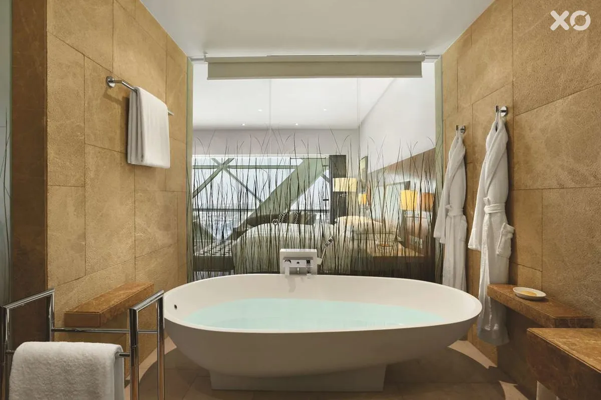Hyatt Capital Gate Abu Dhabi