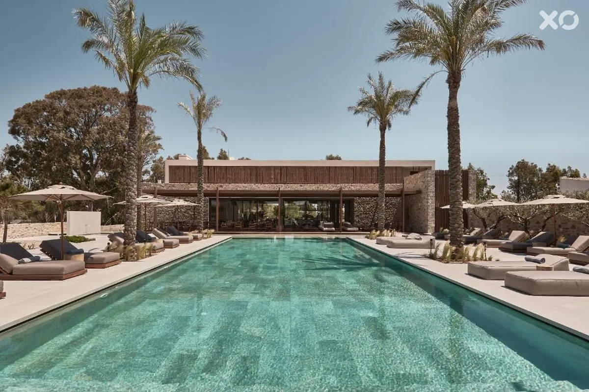 Theros All Suite Hotel