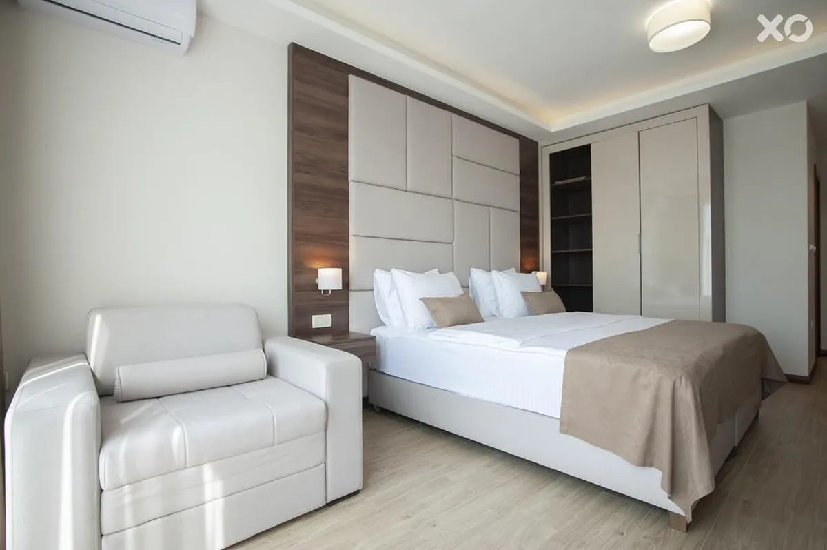 Twelve Hotel