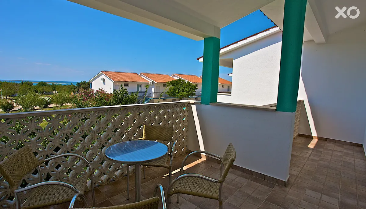 Kazela Apartments