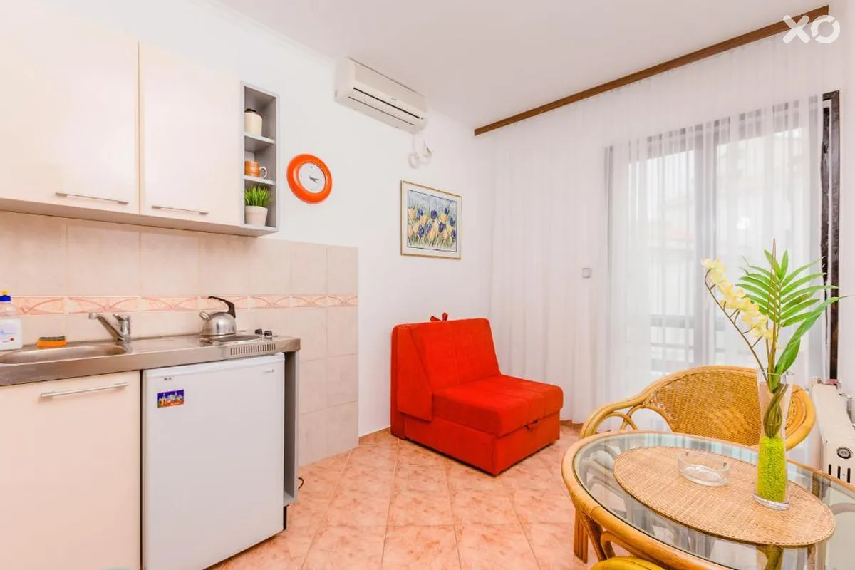 Franeta Apartments