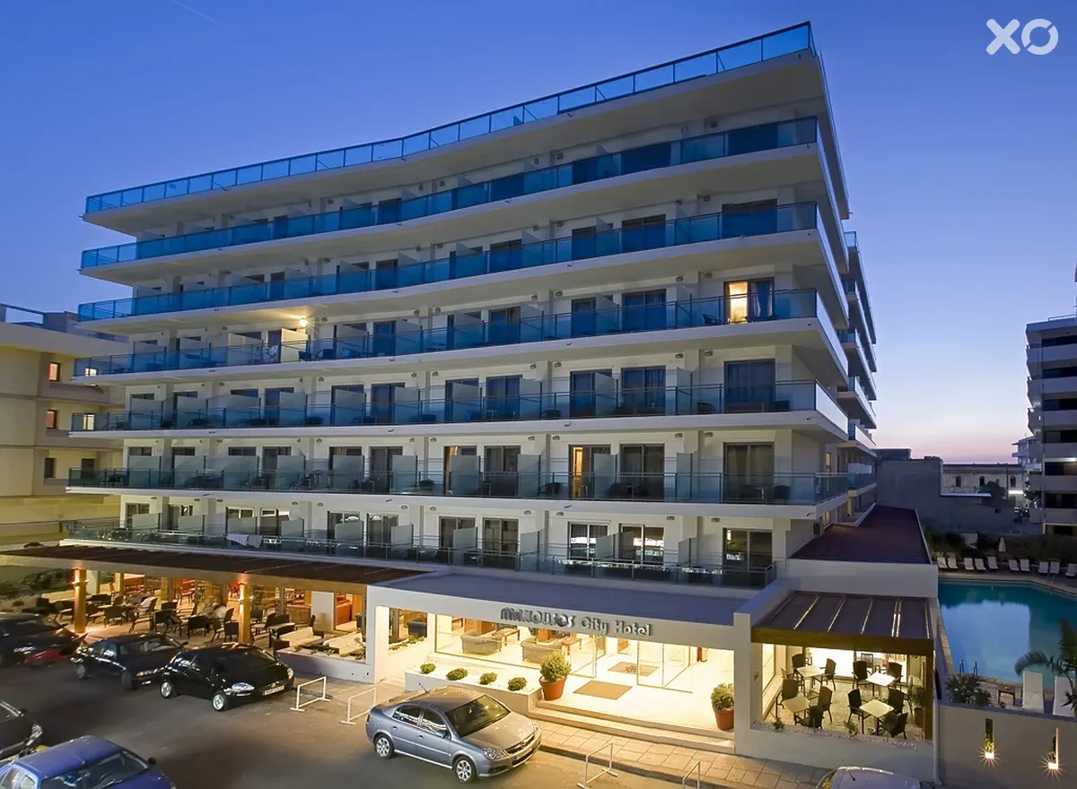 Manousos City Hotel