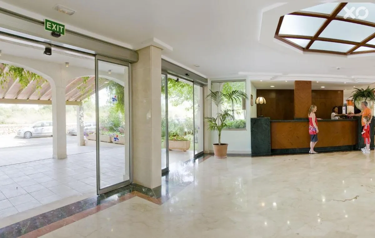 Ferrer Lime Isabel Aparthotel