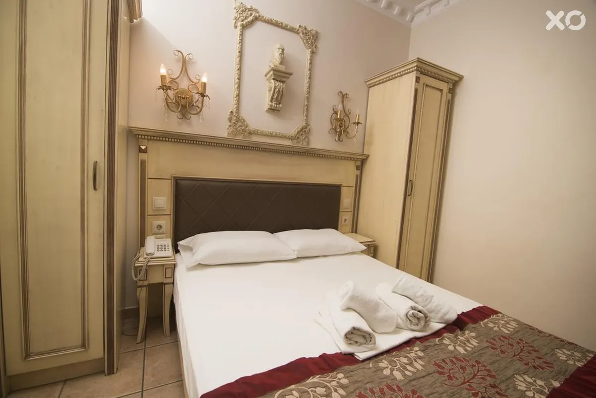 Parthenon Hotel