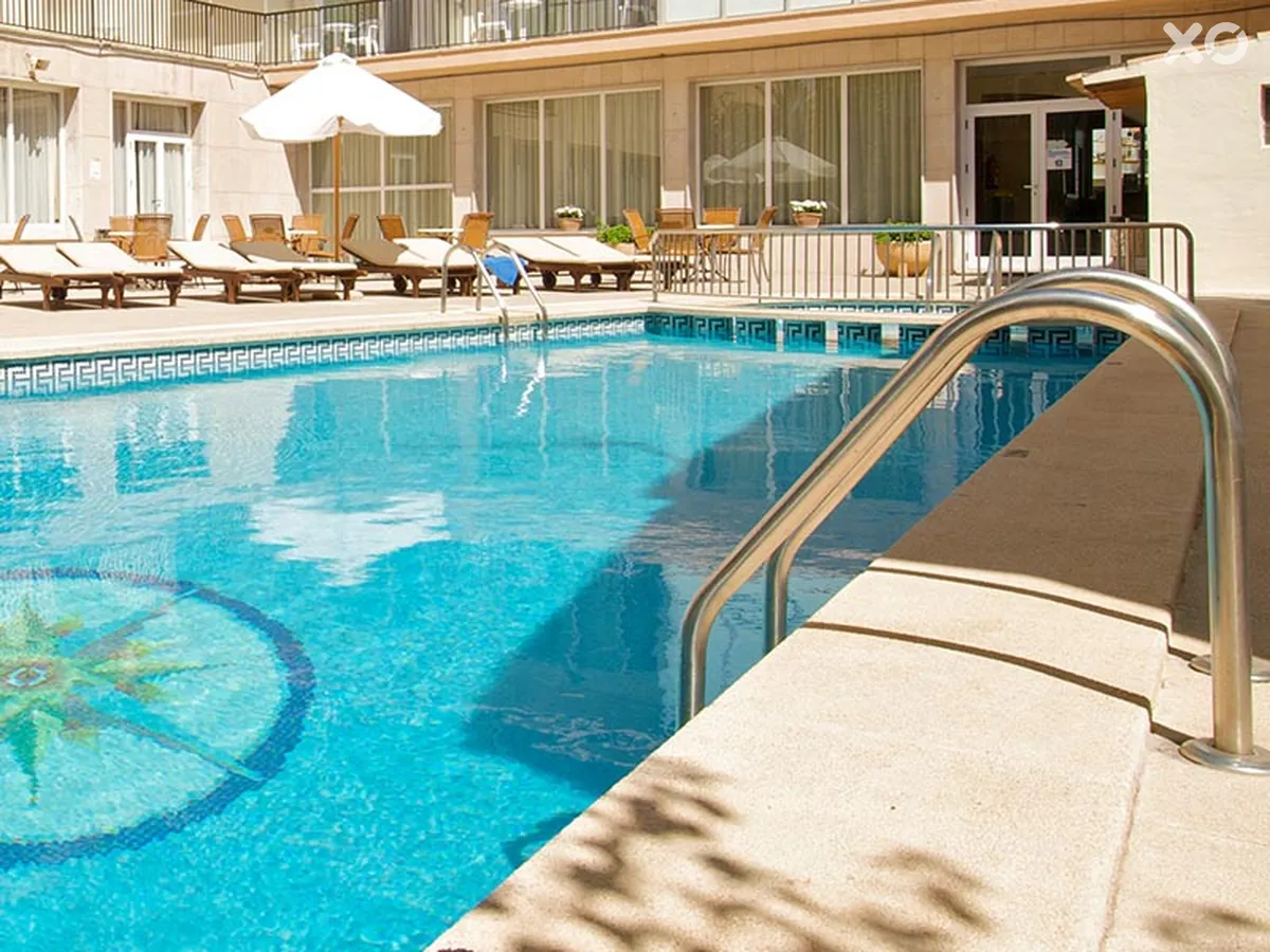 Las Arenas Hotel