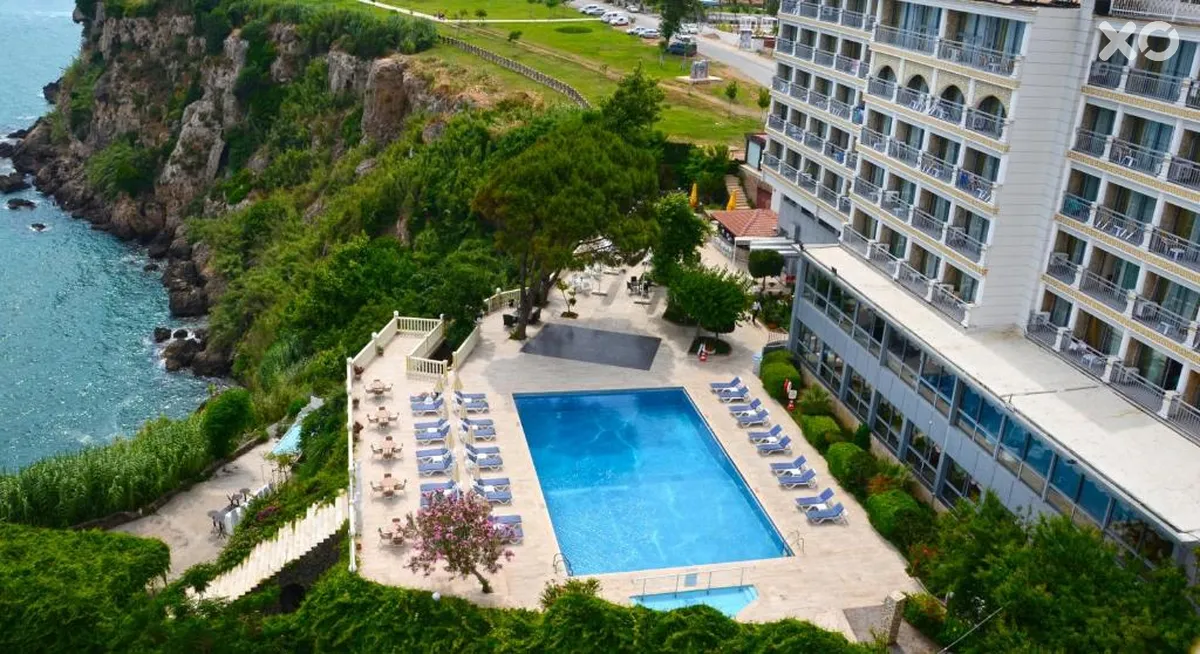 Lara Hotel