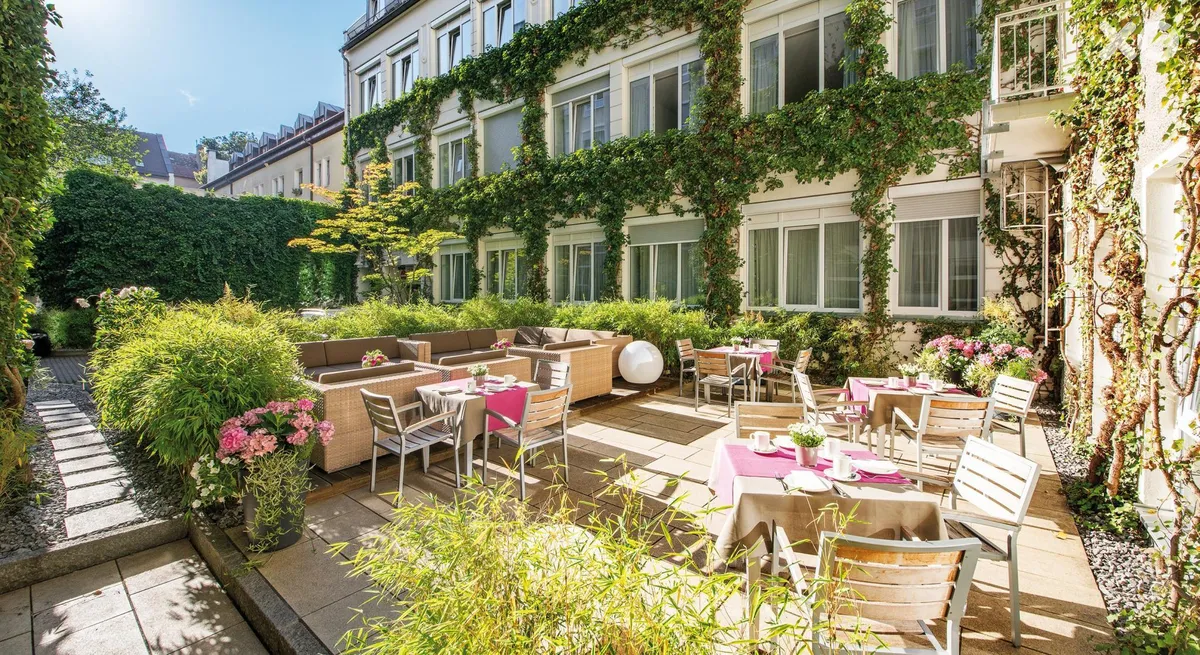 Atrium Hotel