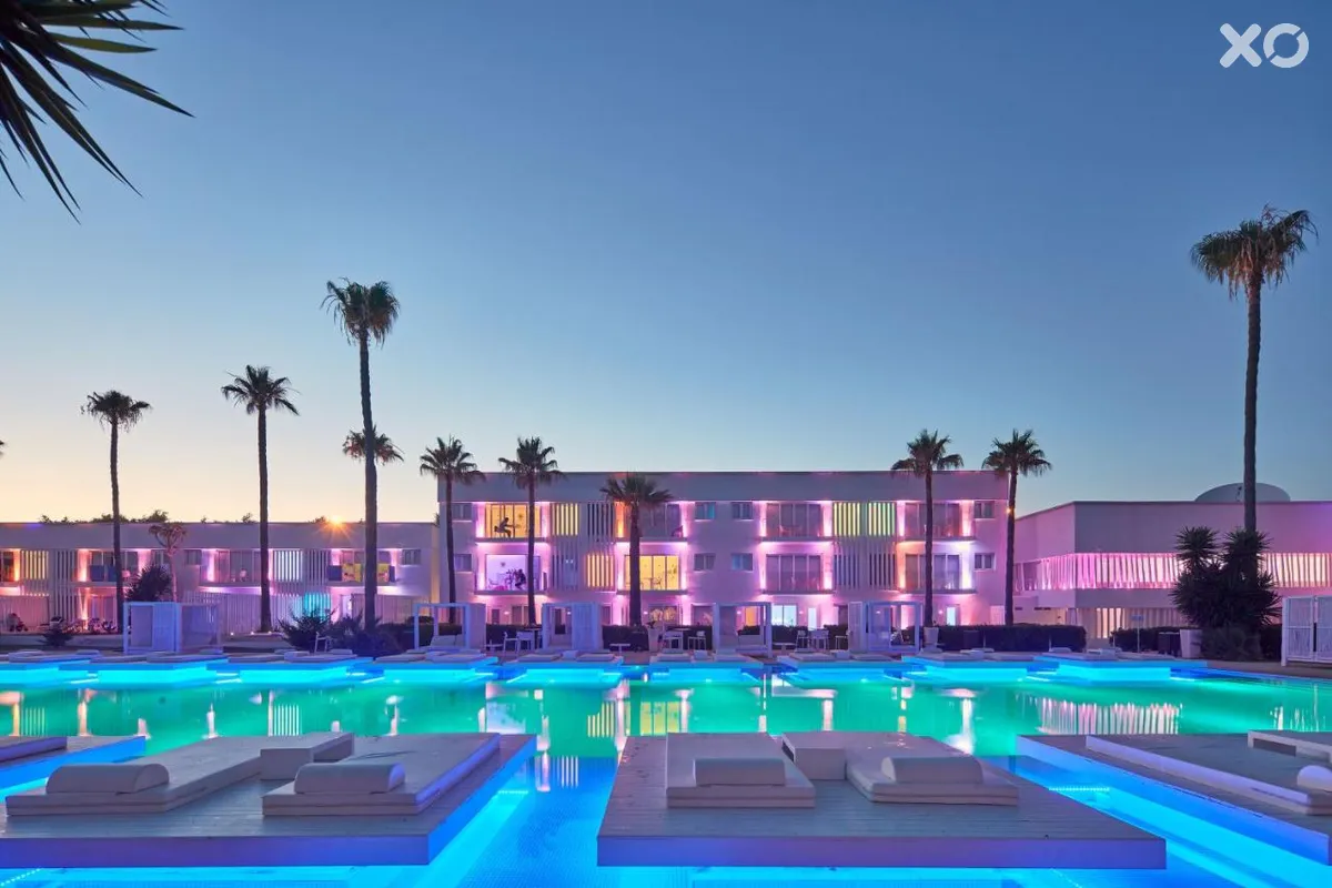 So White Club Resort