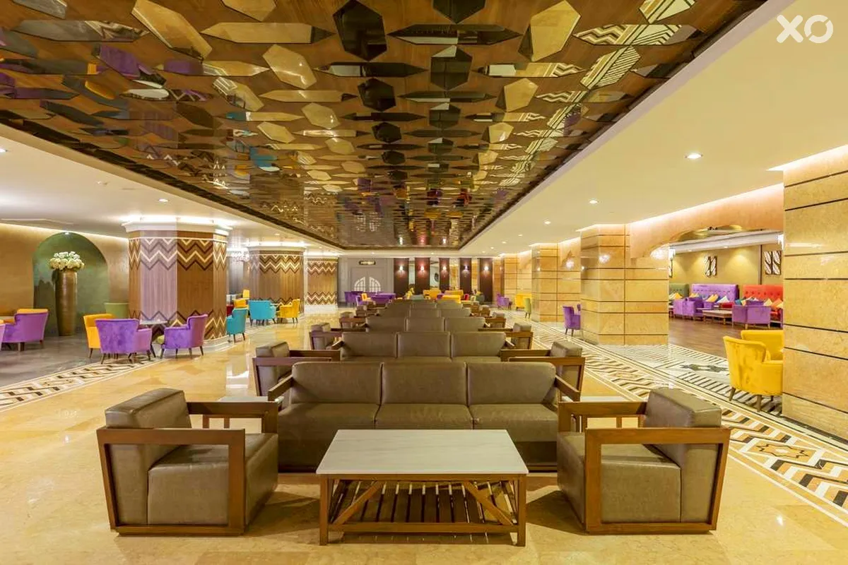 Royal Taj Mahal Hotel