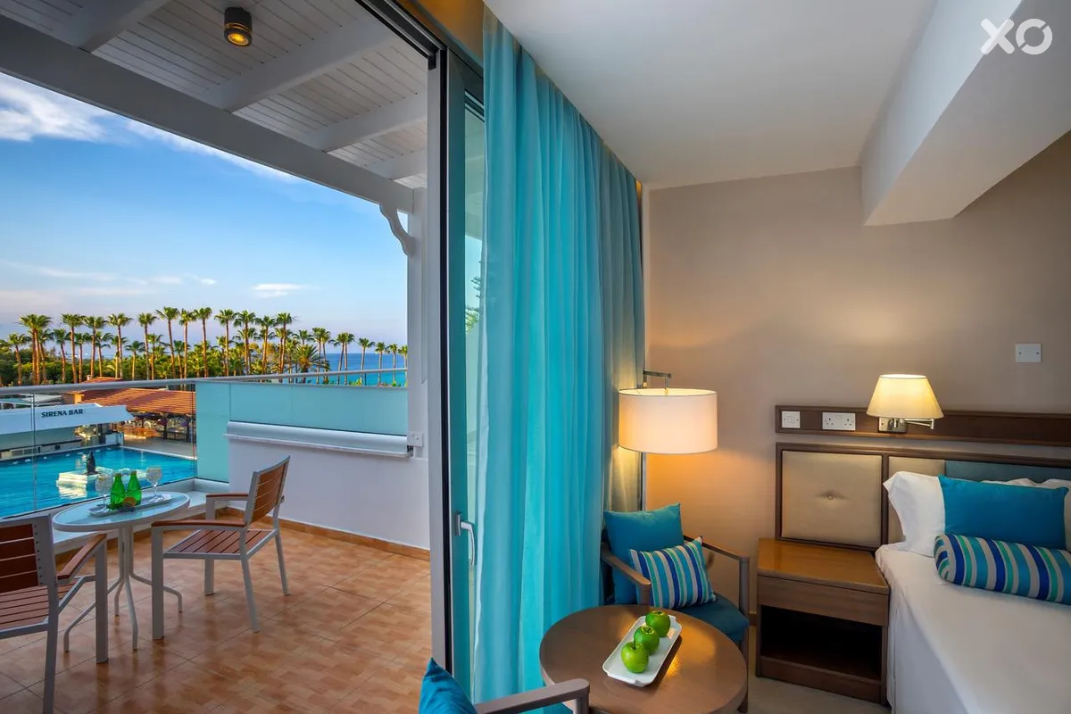 Cavo Maris Beach Hotel