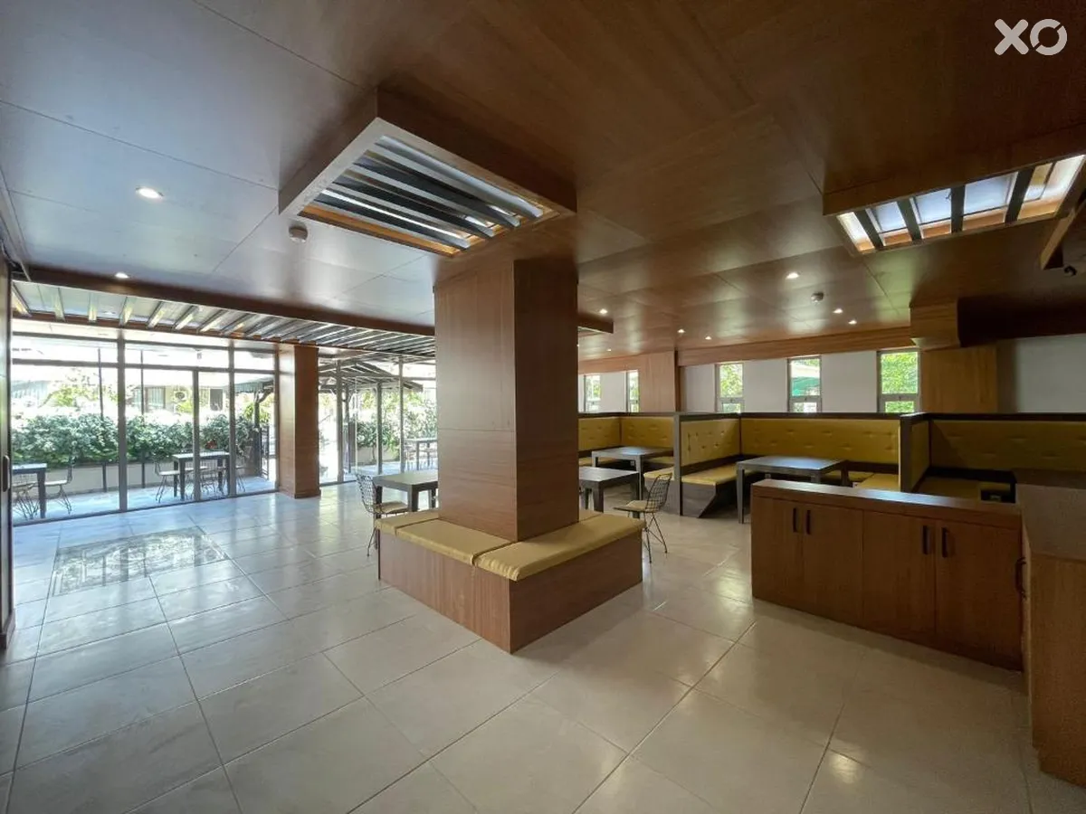 Seven City Hotel